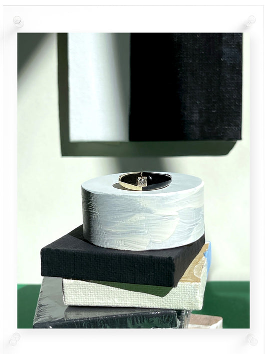 Eclipse Black White Ring