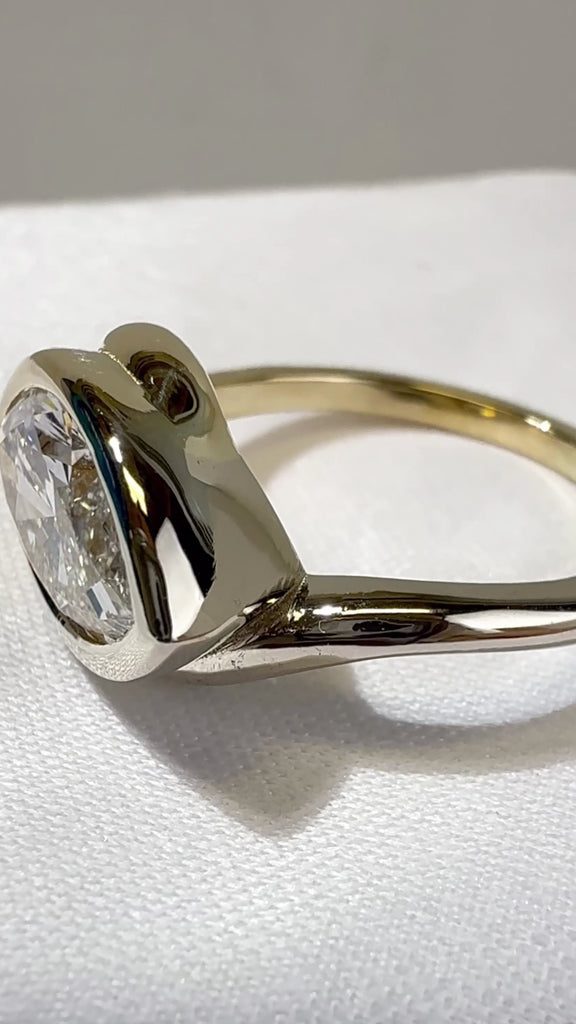 Meeting Point Marquise Diamond Ring