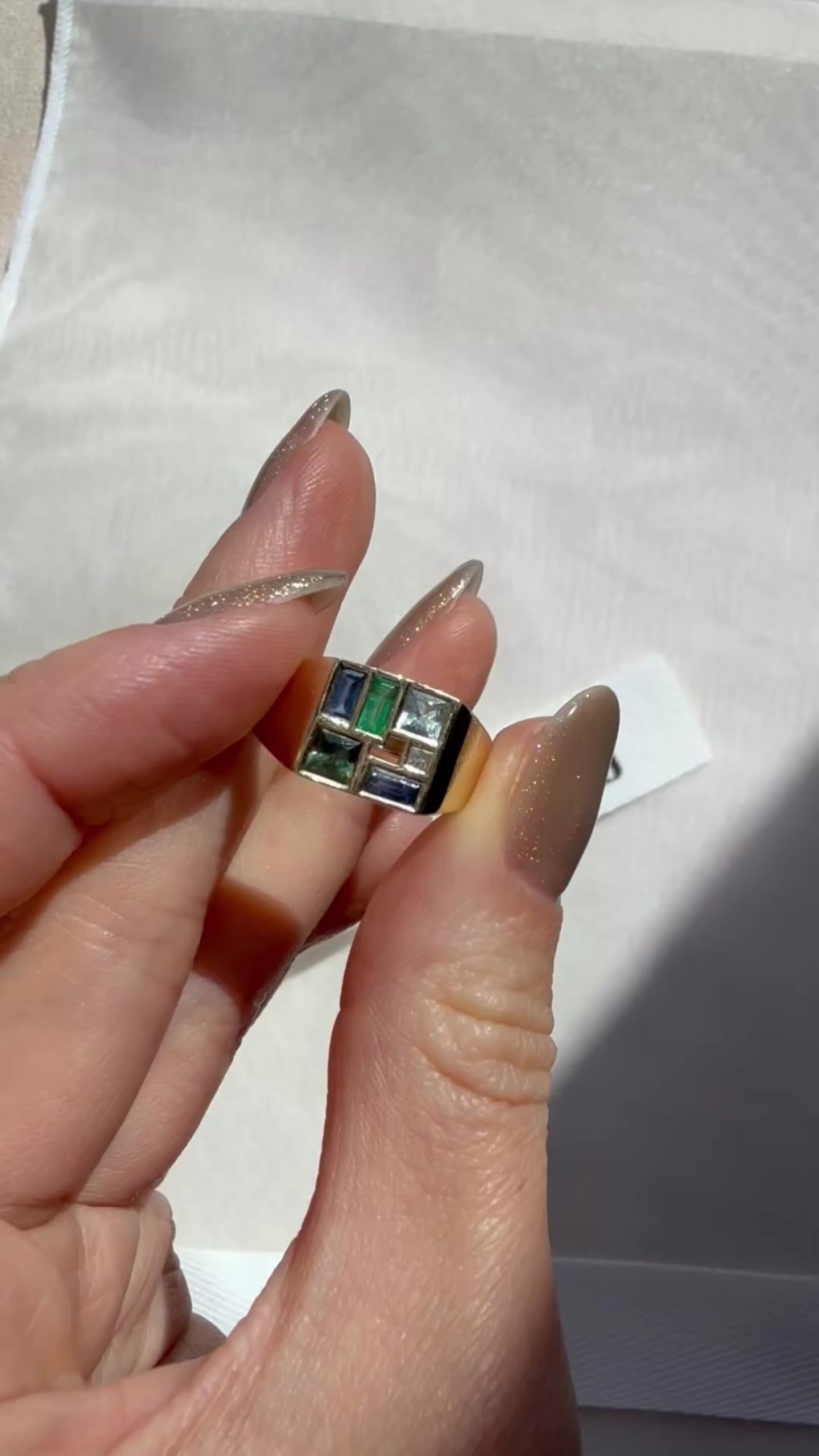 Poetic Mind Blue Sapphire Ring - 14k Yellow Gold